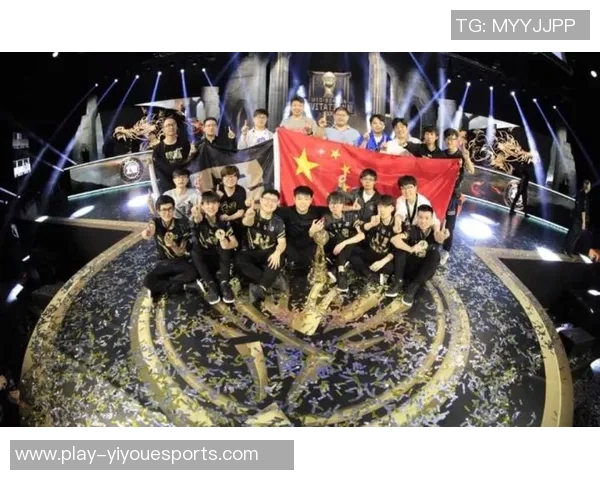 赛后分析FPX与RNG对决中的战术意识与团队配合探讨